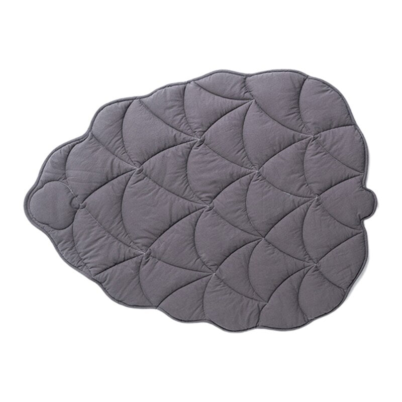 Washable Leaf Shaped Warm and Cozy Indoor Cotton Pet Blanket_3